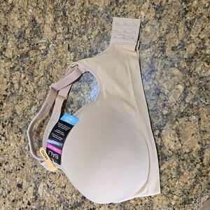 Bali Bra New with Tag 38DD